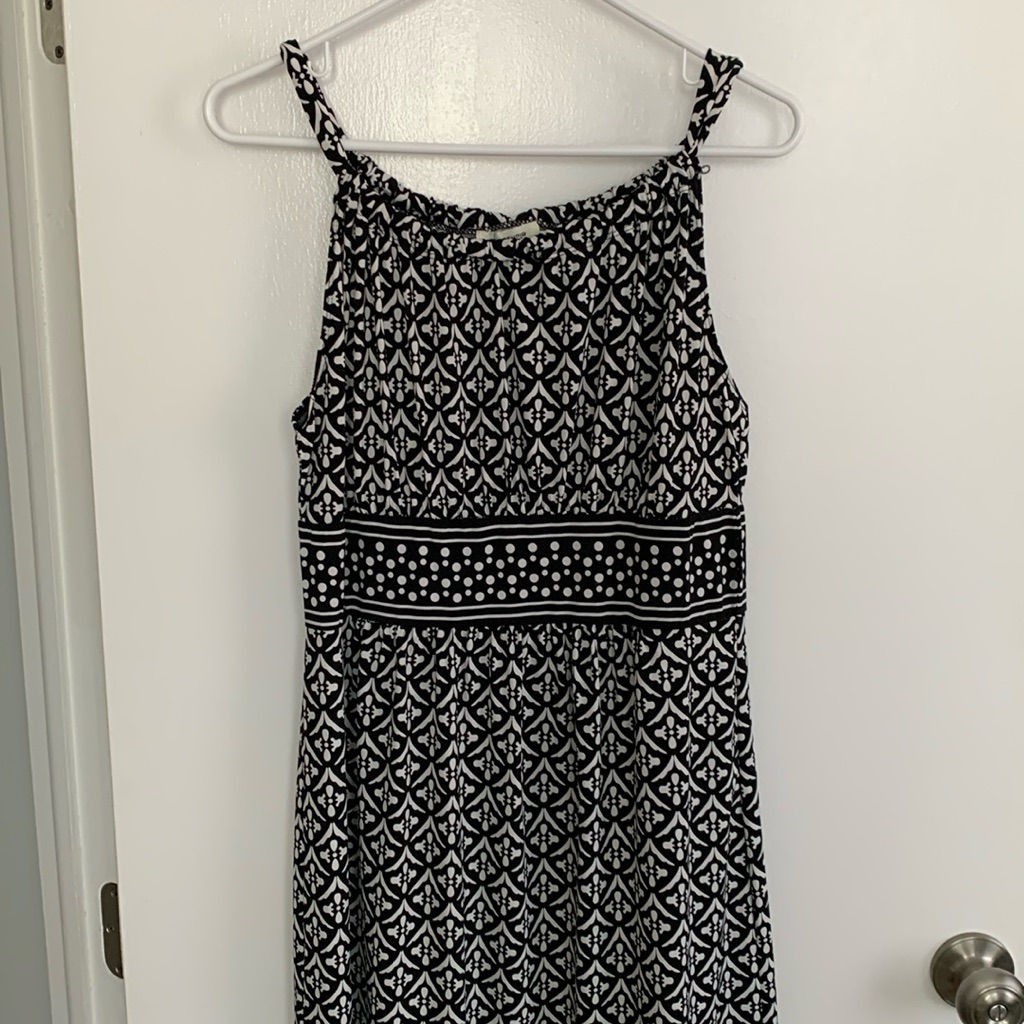 Max Studio / Size Large**